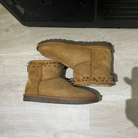 Balenciaga Tan Spiked Men's Boots - Picture 3 of 4